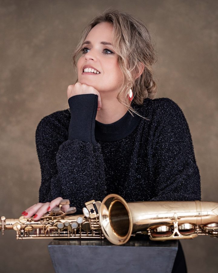 Greta Schaller mit ihrem Saxophon